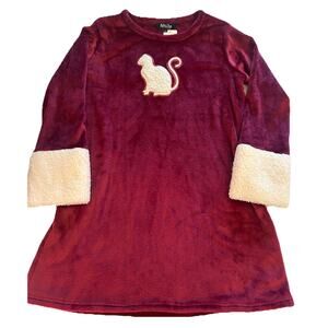 Soft & Cozy Sleep Shirt Women’s Sz M/L Red CAT Appliqué Plush Fleece Sleeves NWT
